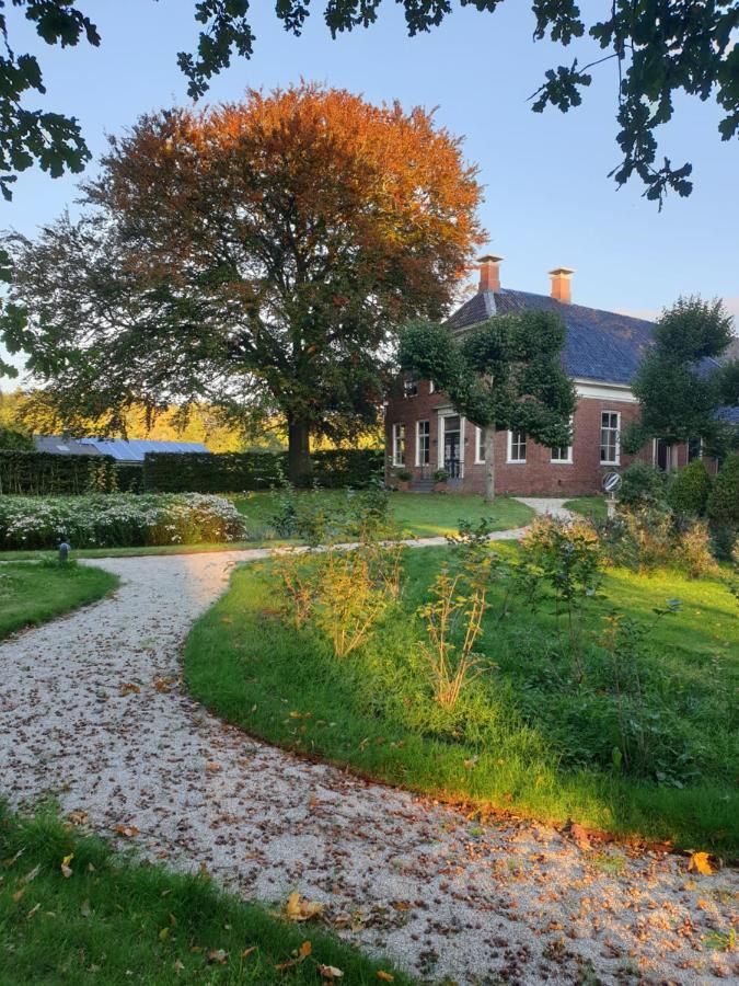 Suite in prachtige Groningse boerderij uit 1856 Schildwolde Buitenkant foto